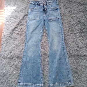 American Eagle short bootcut jeans size 4